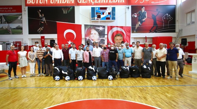 BAŞKAN SERDAR SANDAL'DAN AMATÖR SPOR KULÜPLERİNE DESTEK