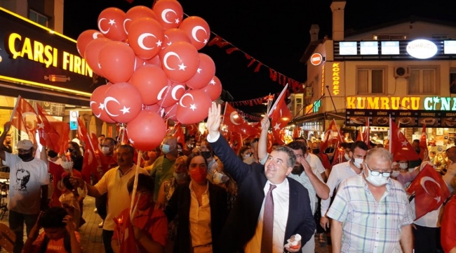 Çeşme 30 Ağustos'ta tek yürek oldu!