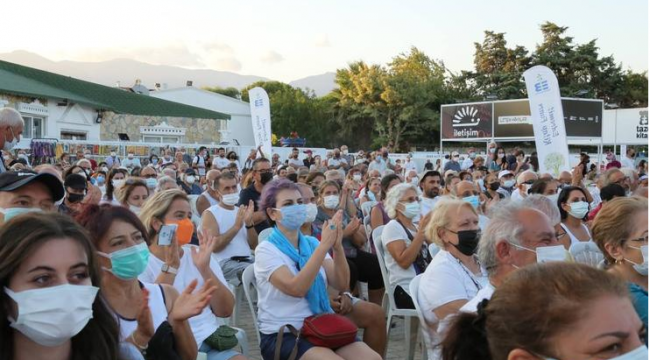 Edremit Kitap Fuarı, kültür ve sanatla dolu dolu devam ediyor