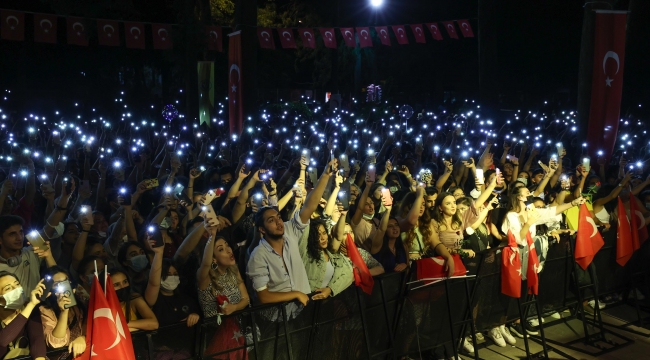 Buca'da Zakkum rüzgârı esti