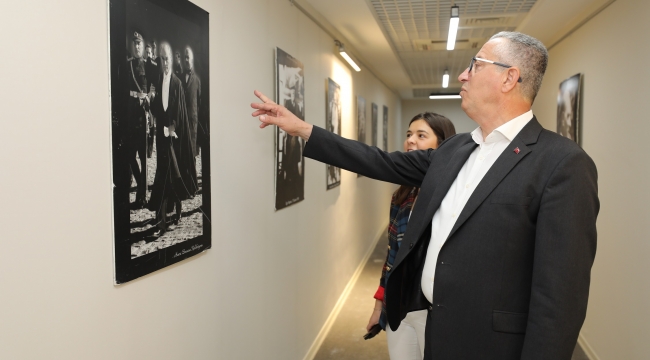 Atatürk'ün fotoğrafları Gaziemir'de