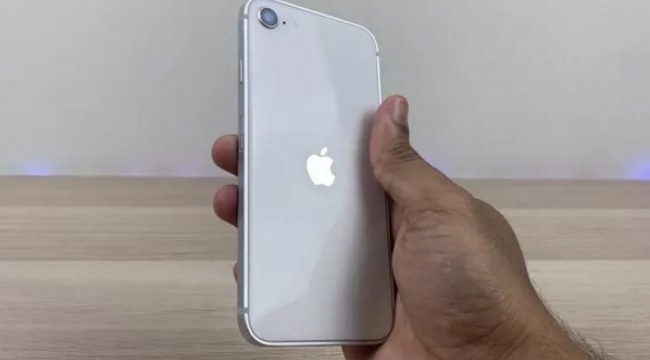 iPhone SE 3'ün görüntüleri sızdırıldı