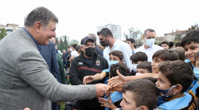 Karşıyaka Belediyesi'nden amatör spor kulüplerine destek