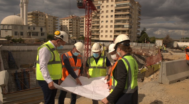 Fahrettin Altay-Narlıdere Metrosu'nda sıra istasyonlarda