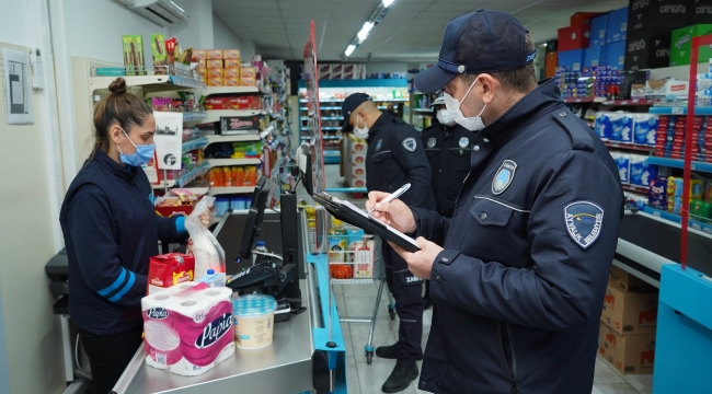 Ayvalık Belediyesi Zabıta Müdürlüğü ekiplerinden yılbaşı öncesi denetim