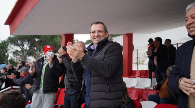 Ayvalıkgücü Belediyespor emin adımlarla!