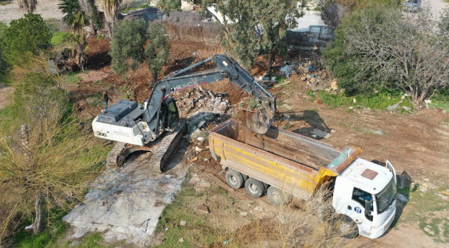 Başkan Atabay: Kaçak yapılar yıkılacak sahil yapılacak