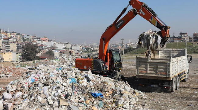 Gaziemir'de doğa katilleriyle aralıksız mücadele