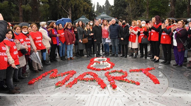 Bornovalı kadınlar 8 Mart'ta alanlara çıktı 