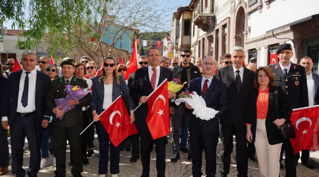 Atatürk'ün Ayvalık'a gelişinin 88. yılı kutlandı