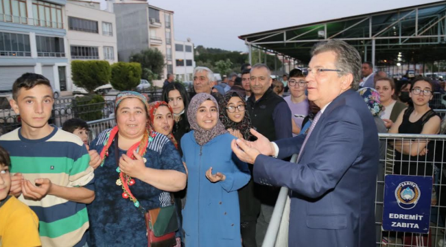 Edremit Belediyesi Kadir Gecesi iftar yemeği verdi