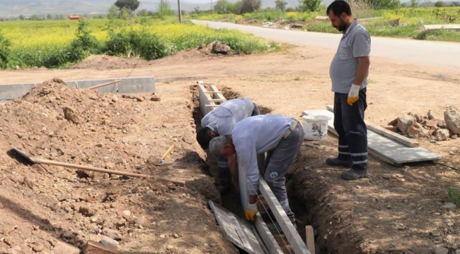 Turgutlu Belediyesi'nden çiftçilerin yüzünü güldüren çalışma