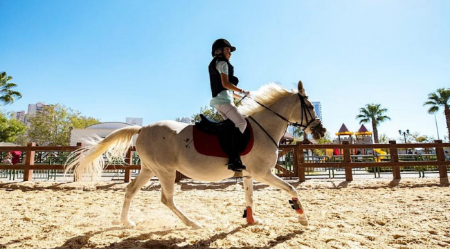 Geleceğin binicileri Taypark'ta yetişiyor