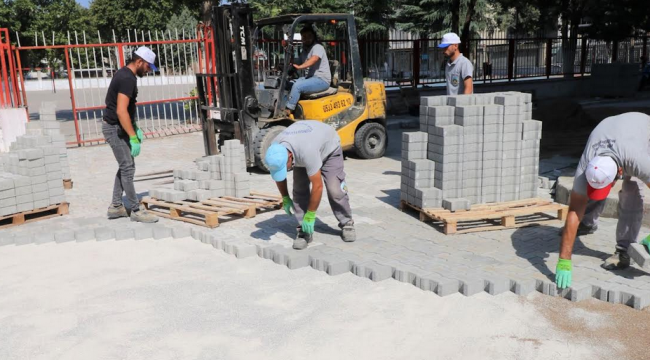 Turgutlu Belediyesi'nde parke ve asfalt çalışmaları sürüyor