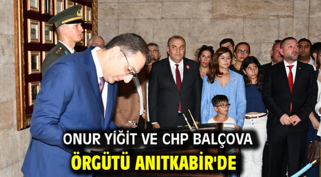 Onur Yiğit ve CHP Balçova Örgütü Anıtkabir'de