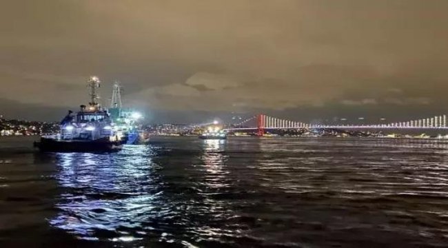 İstanbul Boğazı'nda tekne battı; 3 kişi kurtarıldı, 1 kişi aranıyor