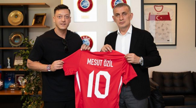 Mesut Özil'den TFF Başkanı Hacıosmanoğlu'na ziyaret