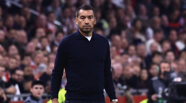 Beşiktaş'ta Giovanni Van Bronckhorst'tan büyük sürprizler!