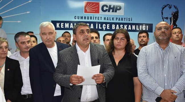 İzmir'de CHP Kemalpaşa İlçe Başkanı Ahmet Yılmaz'ın aracı kurşunlayan 2 şüpheli tutuklandı