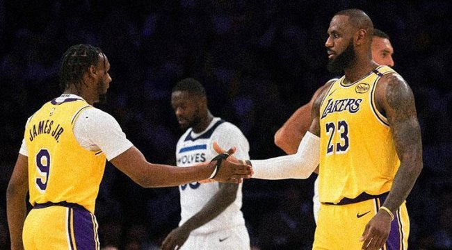 NBA tarihinde bir ilk! LeBron ve oğlu Bronny aynı anda parkeye çıktı...