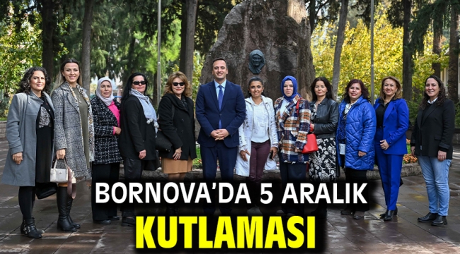 Bornova'da 5 Aralık kutlaması