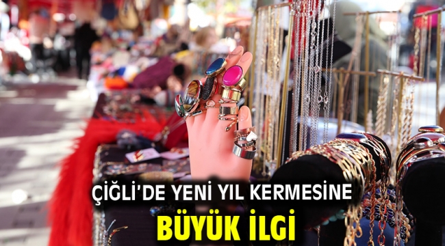 Çiğli'de Yeni Yıl Kermesine Büyük İlgi