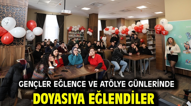 Gençler Eğlence Ve Atölye Günlerinde Doyasıya Eğlendiler