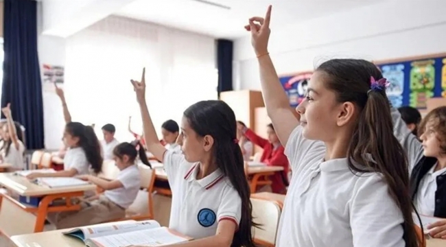 İlkokullara sınıf tekrarı geldi, teneffüs süreleri değişti