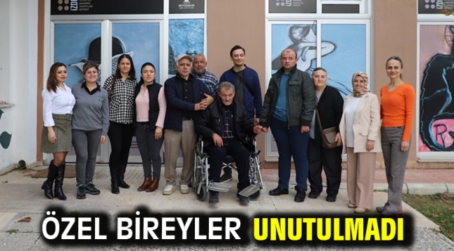 Özel Bireyler Unutulmadı